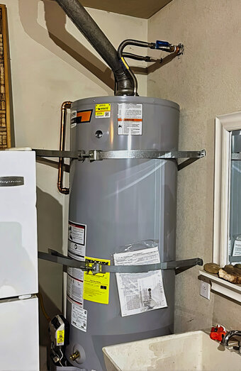 https://canningtonhotwater.com.au/uploads/2025/06/electric-hot-water-system-58767.jpg